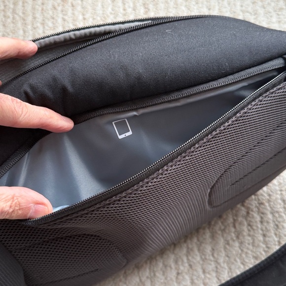 ThinkTank Camera Backpack - Picture 7 of 8